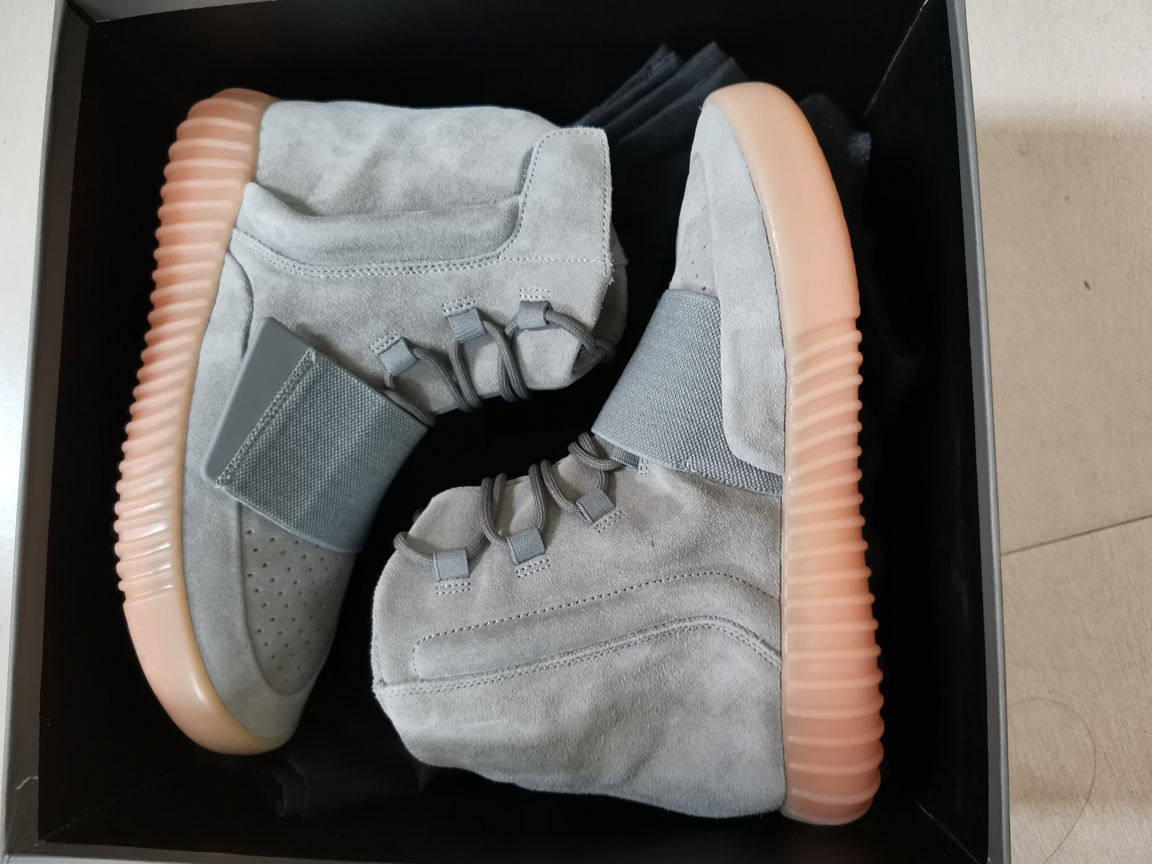 Yeezy Boost 750 Sneakers