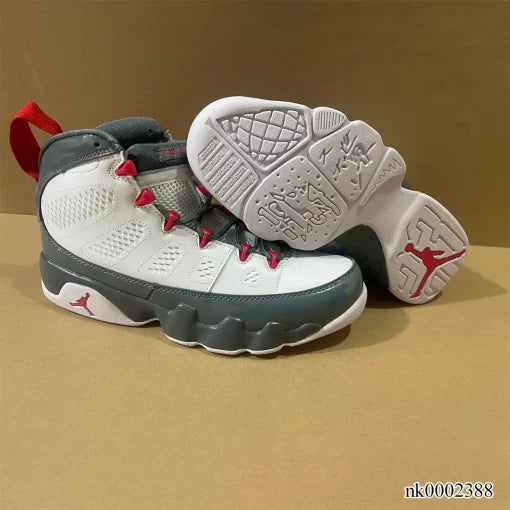 Air Jordan 9 Fire Red Sneakers