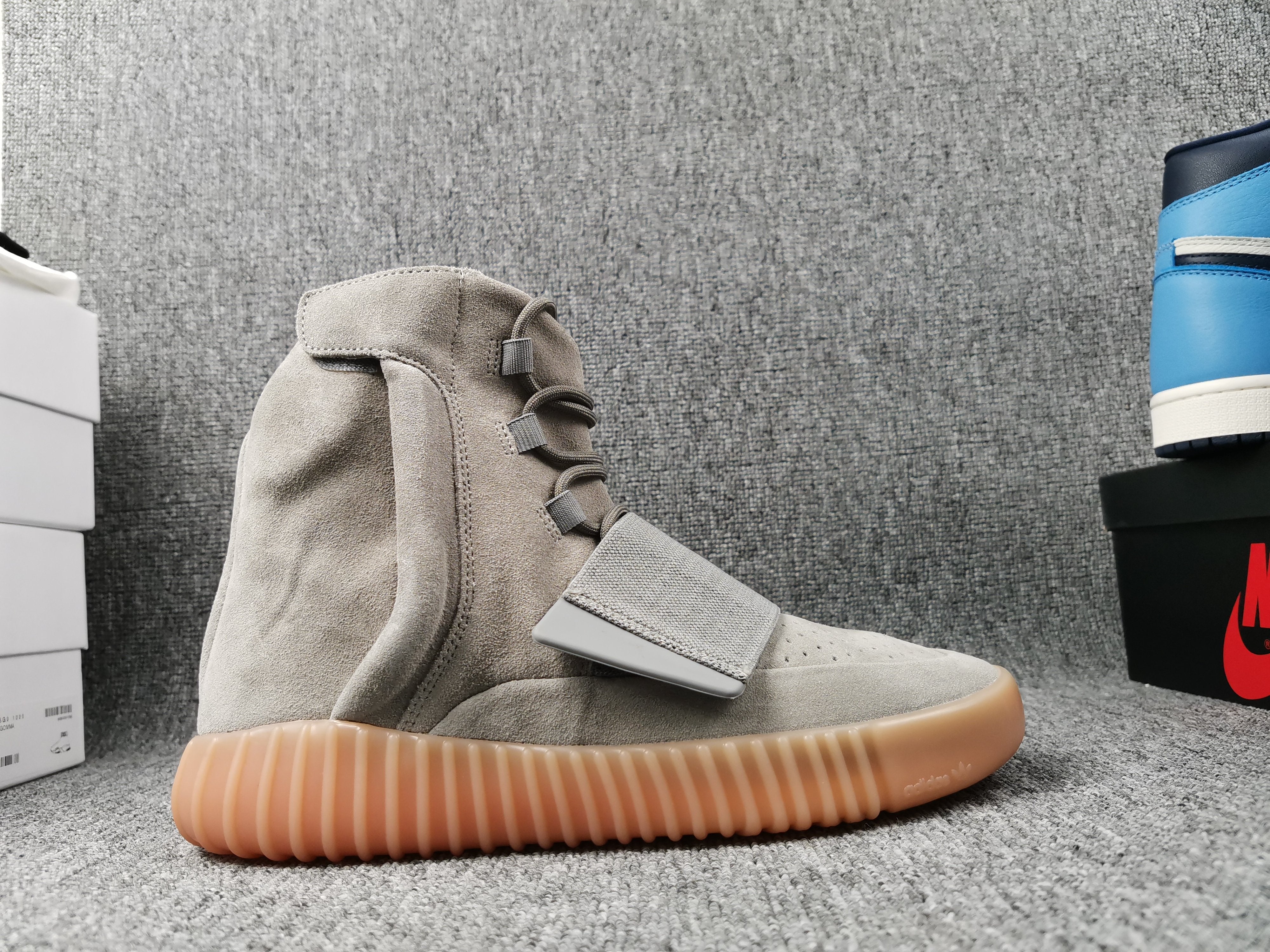 Yeezy Boost 750 Sneakers