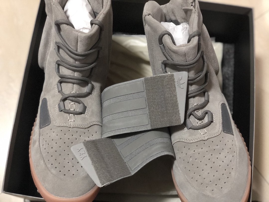 Yeezy Boost 750 Sneakers