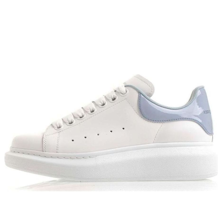 (WMNS) AMC Larry Oversize Sneakers 'White Blue' 697101WIBND9760 #